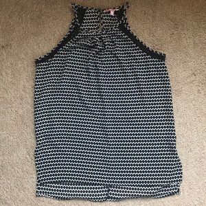 Candie’s black and white geometric tank top